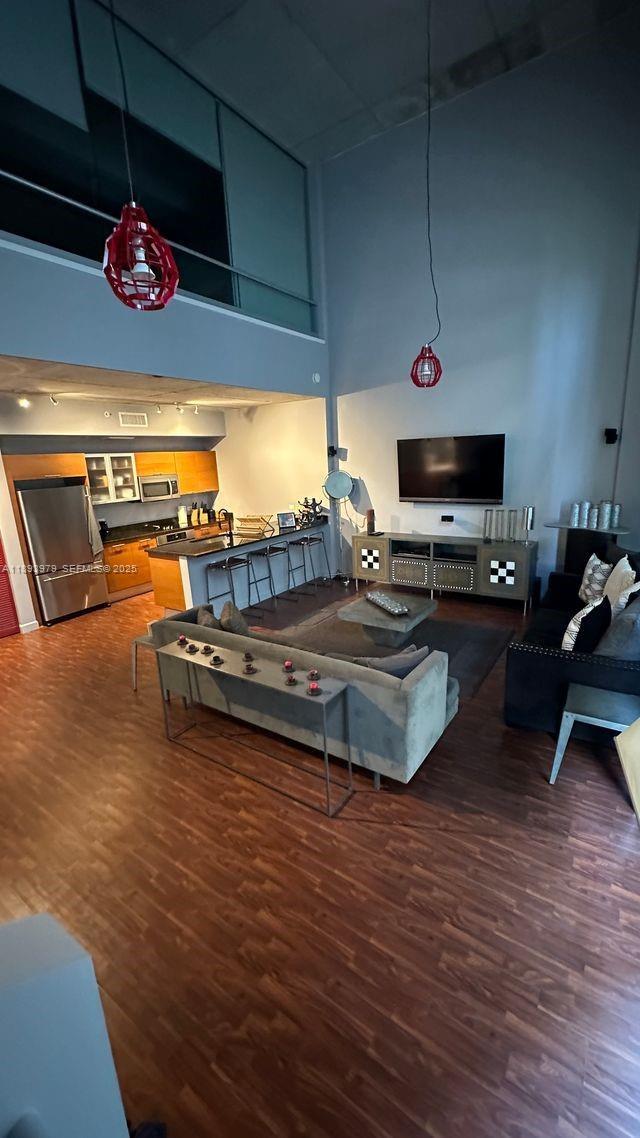 Building Photo - 3449 NE 1st Ave Unit L43