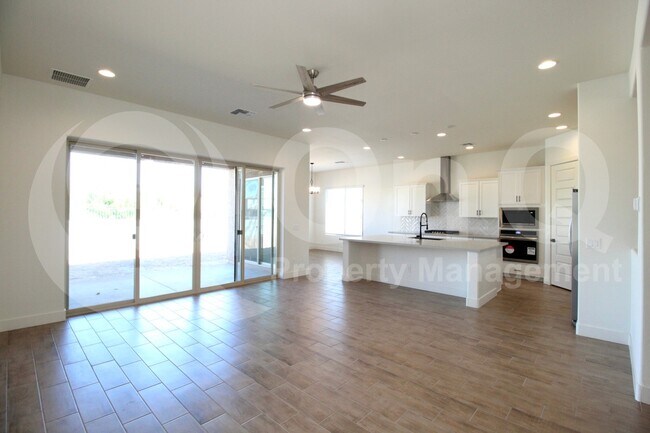 Photo - 22654 E Lawndale Pl