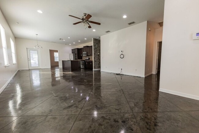 Photo - 2905 Whispering Trails Dr