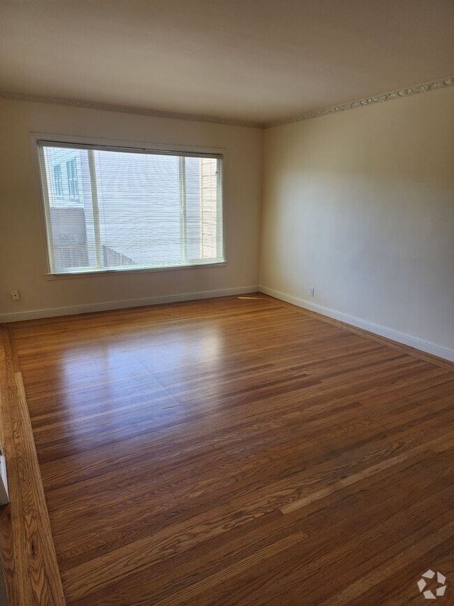 Building Photo - 2741 Judah St Unit 1 Rental
