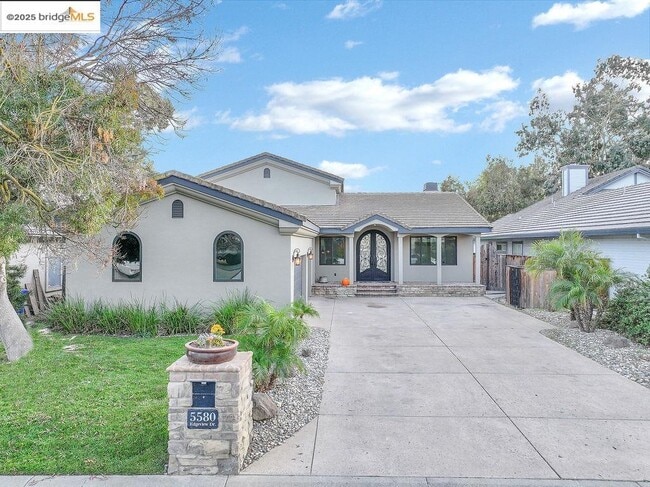 Photo - 5580 Edgeview Dr