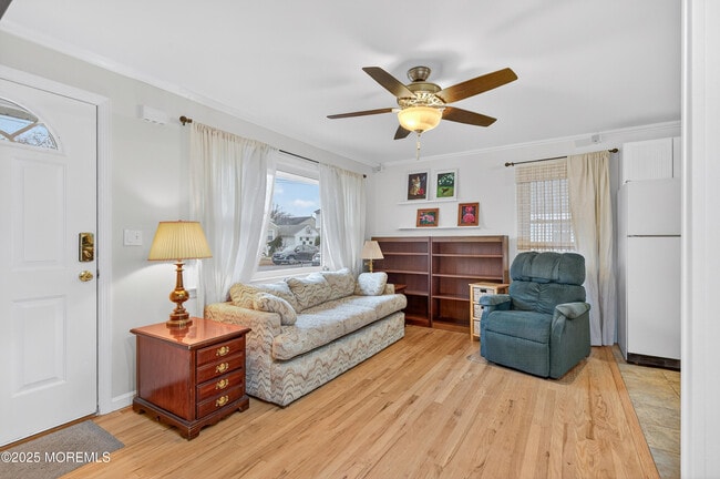 Photo - 1114 6th Ave