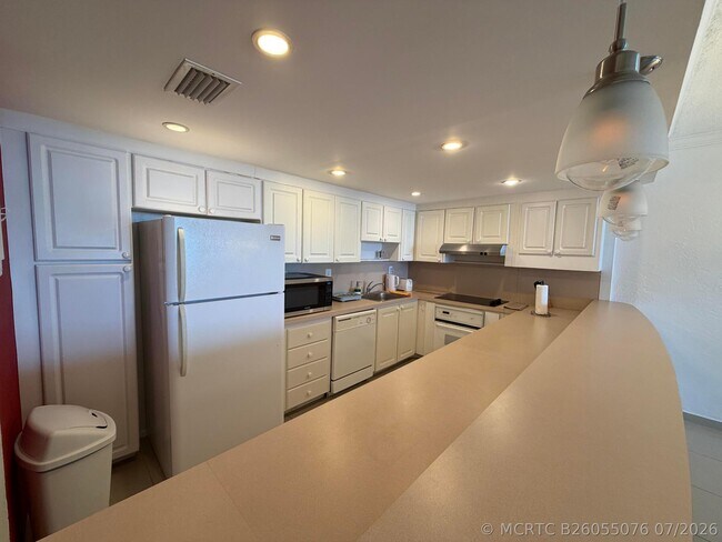 Photo - 19390 Collins Ave Unit 1405
