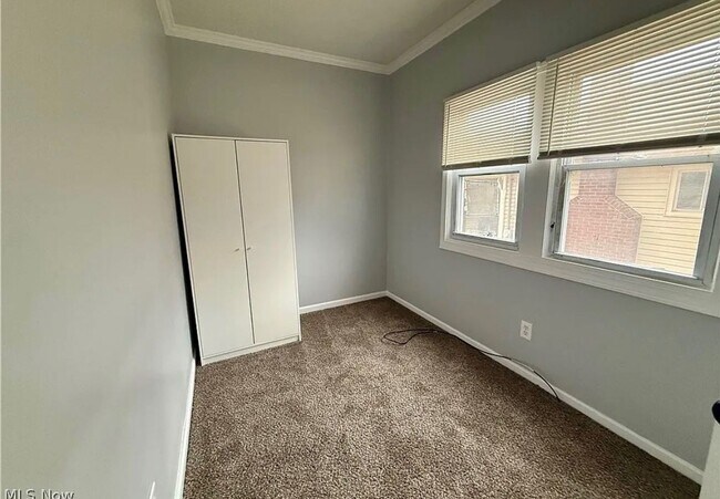 Photo - 810 Thayer St Unit 1