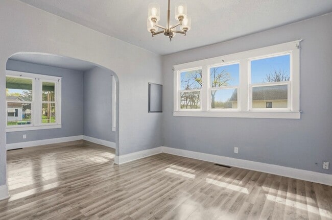 Photo - Spacious 4 Bed / 1 Bath Home in Carrollton Township!