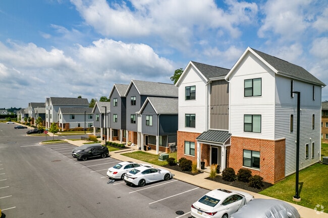 The Yards at Old State