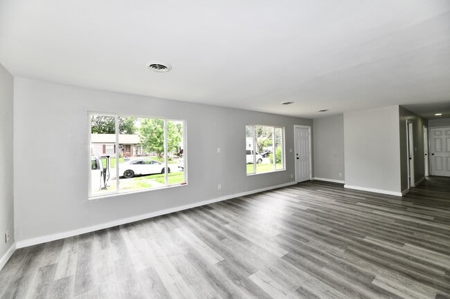 3550 Eisenhower Dr