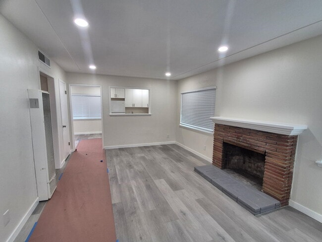 Photo - 2902 N 1st St Unidad 2902 N 1st St