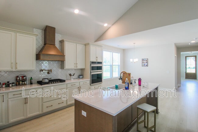 Photo - 448 Bluegill Ln