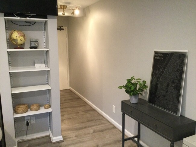 Photo - 1601 18th St NW Unidad 210