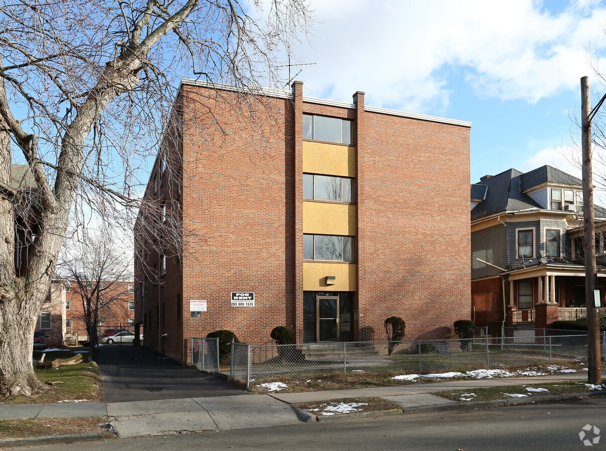 Photo - 218 Laurel St Apartments