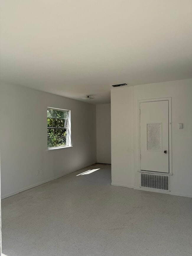 Photo - 8500 Barranca Ave
