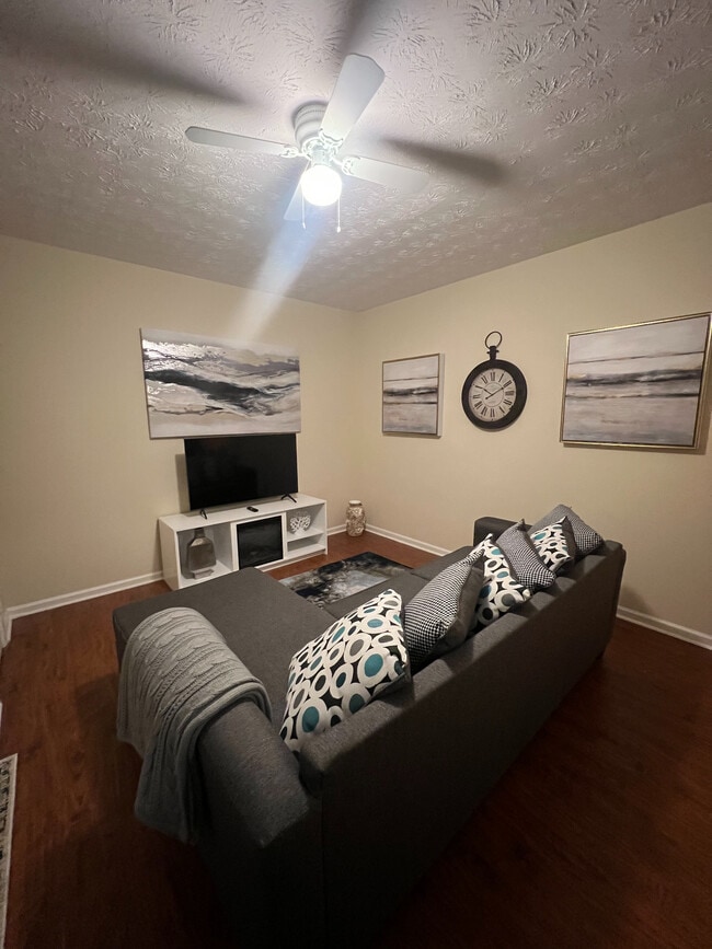 Photo - Room in Apartment on Hill Station Ct