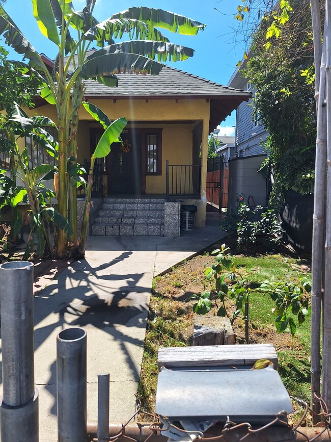 Photo - 1280 W 38th St