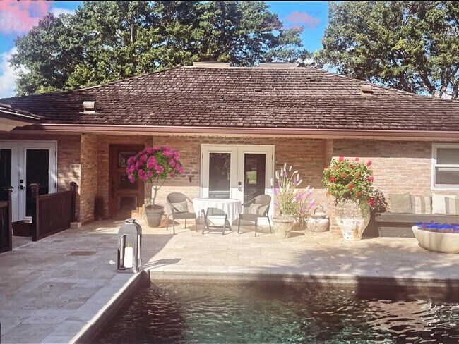 2107 Wightman Dr
