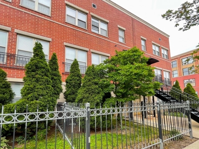 Photo - 757 W Evergreen Ave Condo Unit A