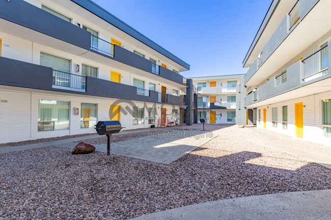Photo - 2929 N Greenfield Rd Unit 203
