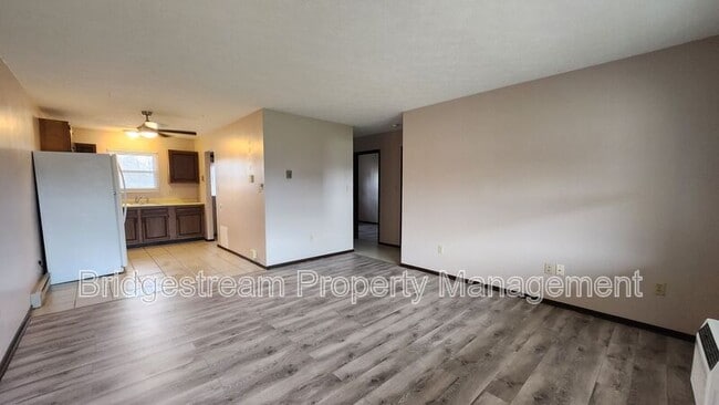 Photo - 48 Candlewood Ct