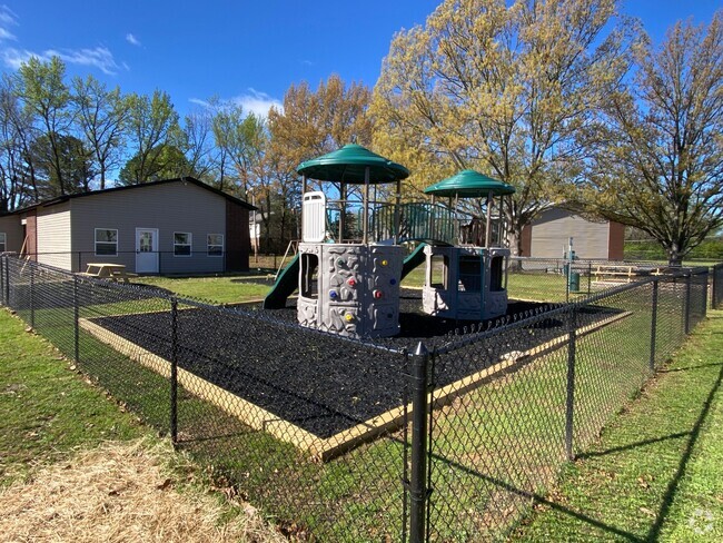 Building Photo - West Towne Apartments