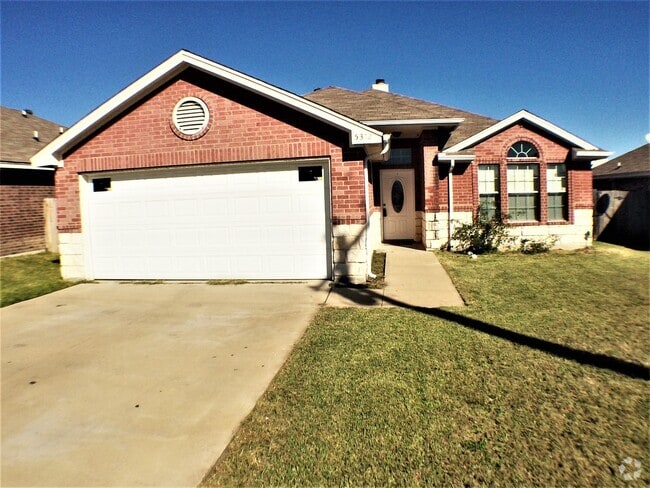 Building Photo - Inviting 3 Bed 2 Bath Home!