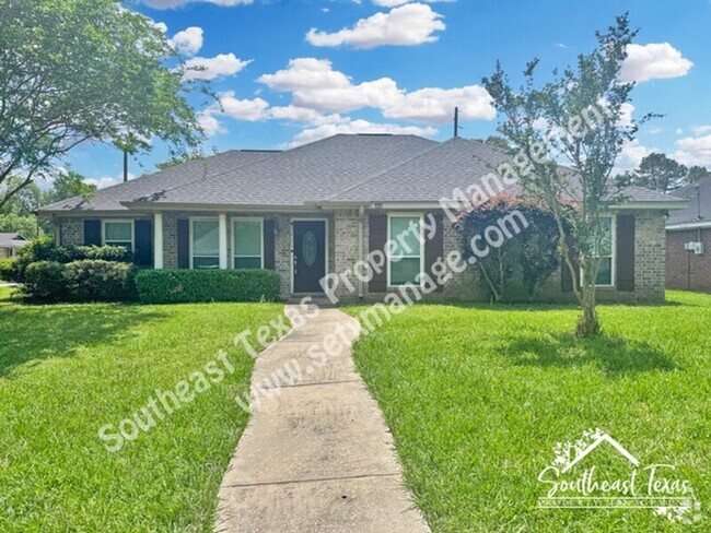 Building Photo - 7425 Wooded Creek Dr Rental