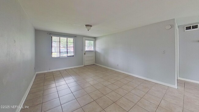 Photo - 1749 Sheridan St
