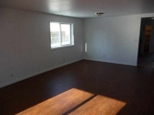 Photo - Oversized garage/shop