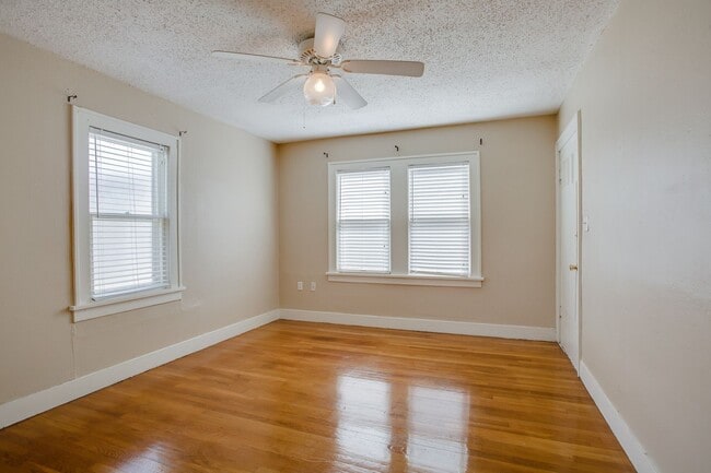 Photo - 2520 20th St Unit Front