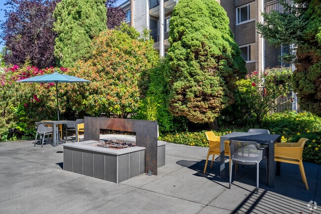 Fire Pit Area - The Galleria