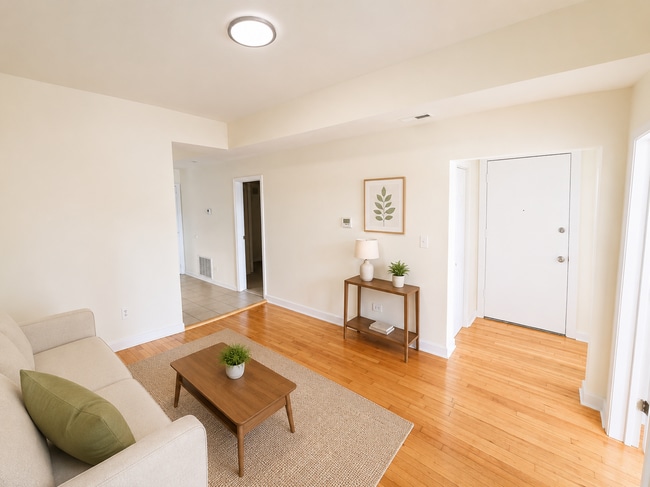 Photo - 3133 W Augusta Blvd Unit 2E