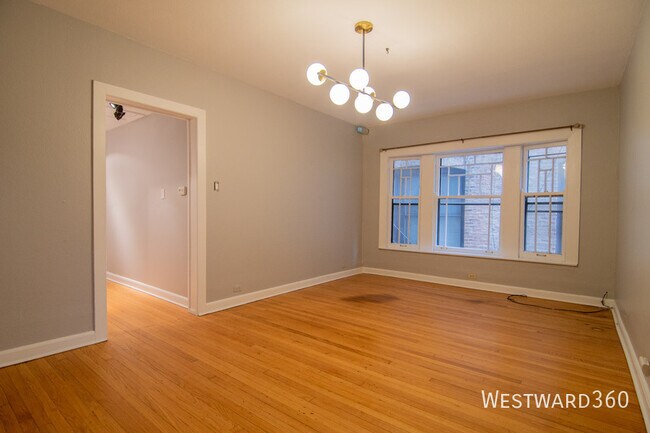 Photo - 844 W Lakeside Pl Unit 1W