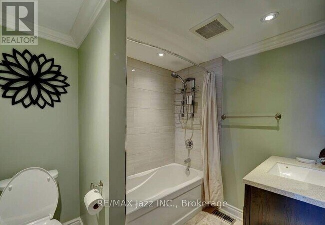 Photo - 157 Hazel St