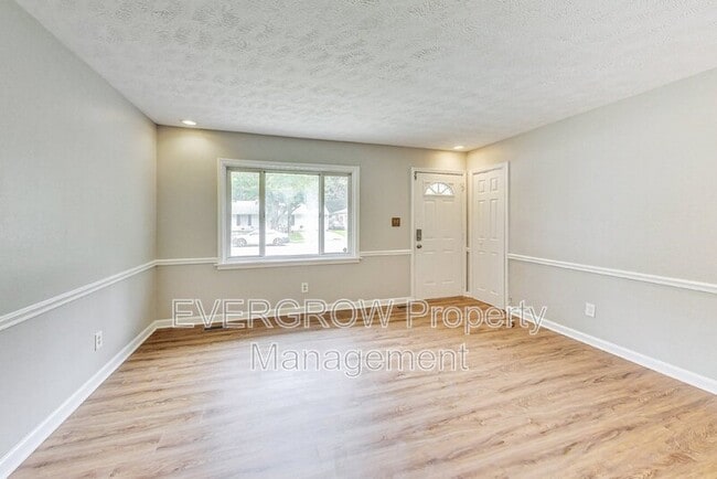 Photo - 3962 Strathmore Dr