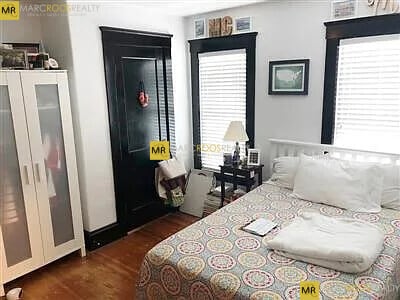 Photo - 949 Broadway