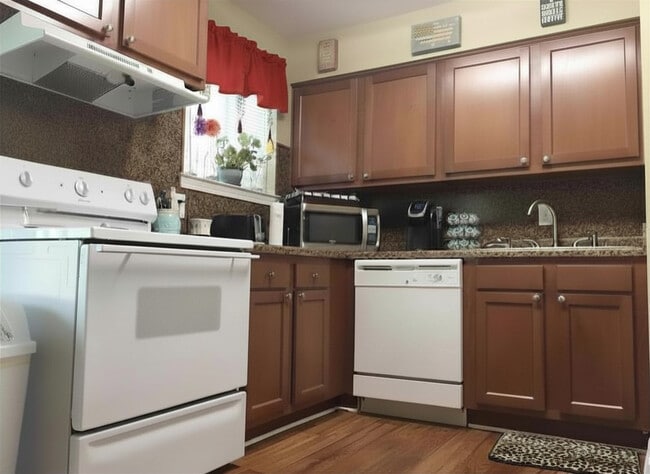 Building Photo - Athens Highlands Apts.