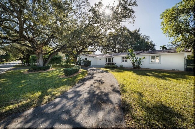 Building Photo - 8390 SW 132nd St