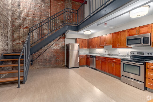 3BR, 2BA - 1,800SF - Kitchen - West 25th Street Lofts