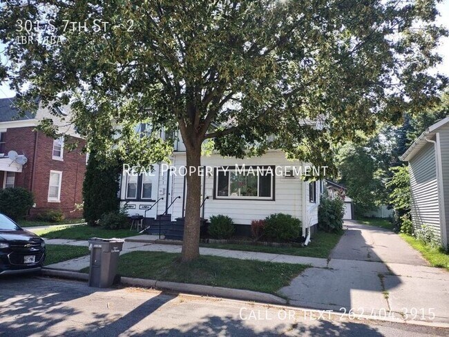 Building Photo - 301 S 7th St Unit 2