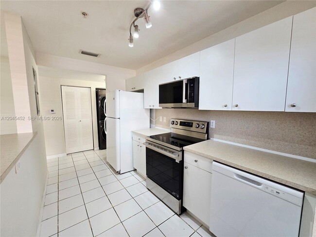 Photo - 1627 NW 18th St Unit 201