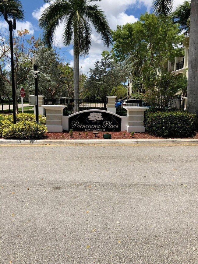 Building Photo - 5800 W Sample Rd Unit 301