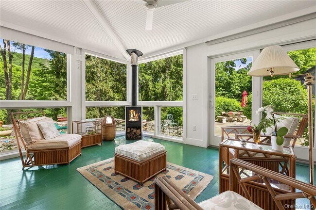 31 Kittredge Dr