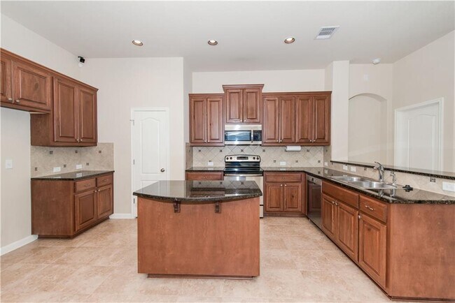 Photo - 117 Colthorpe Ln