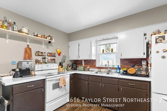 Photo - 4616 Taylor St NE Unit 2