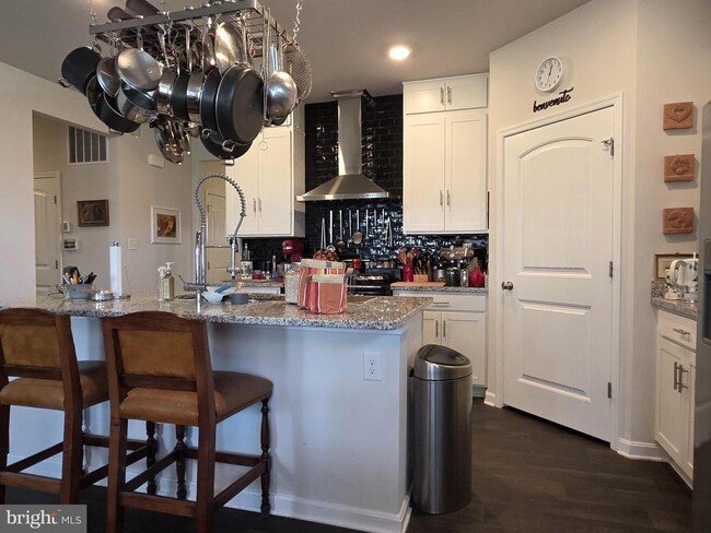 Photo - 268 Coral Ct