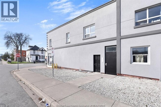 Photo - 581 Pierre Ave Unité 7