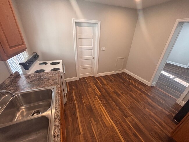 Photo - 801 E Hector St Unit A