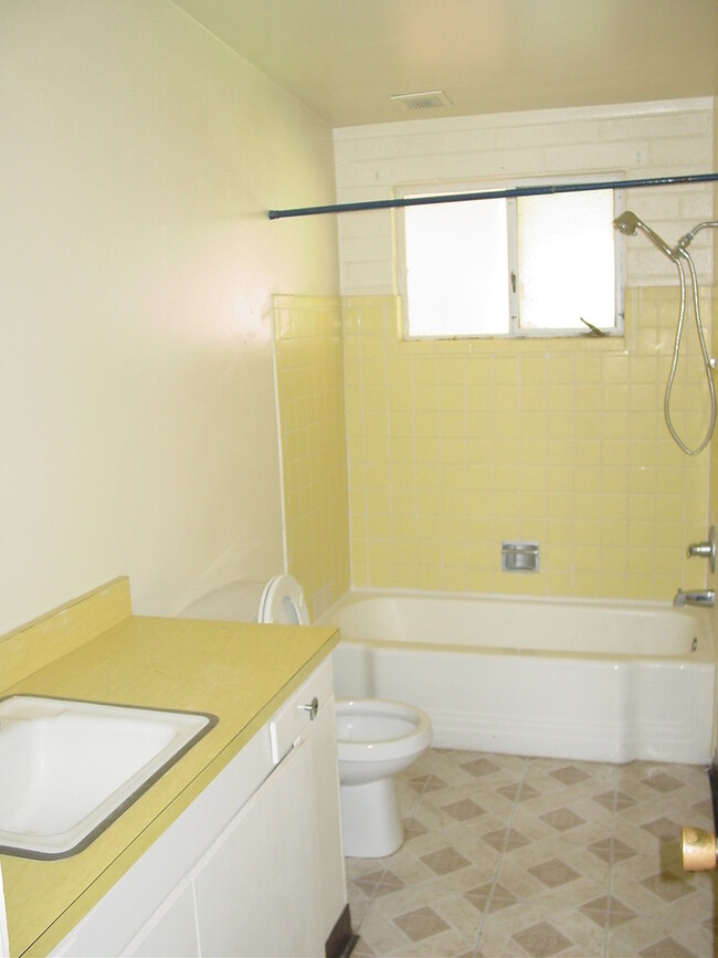 Photo - 232 W Brown Dr