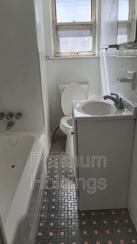Photo - 1057 Neville Ave