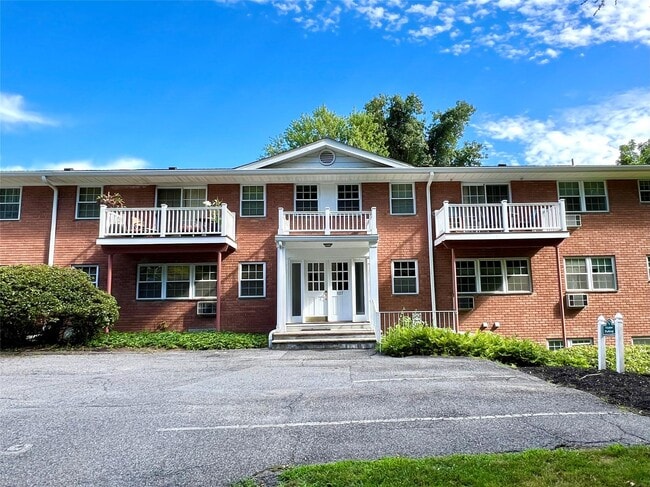 Photo - 107 Nottingham Rd Unidad B Rental