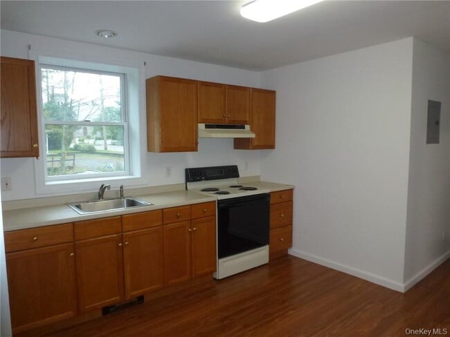 Photo - 1217 E Main St